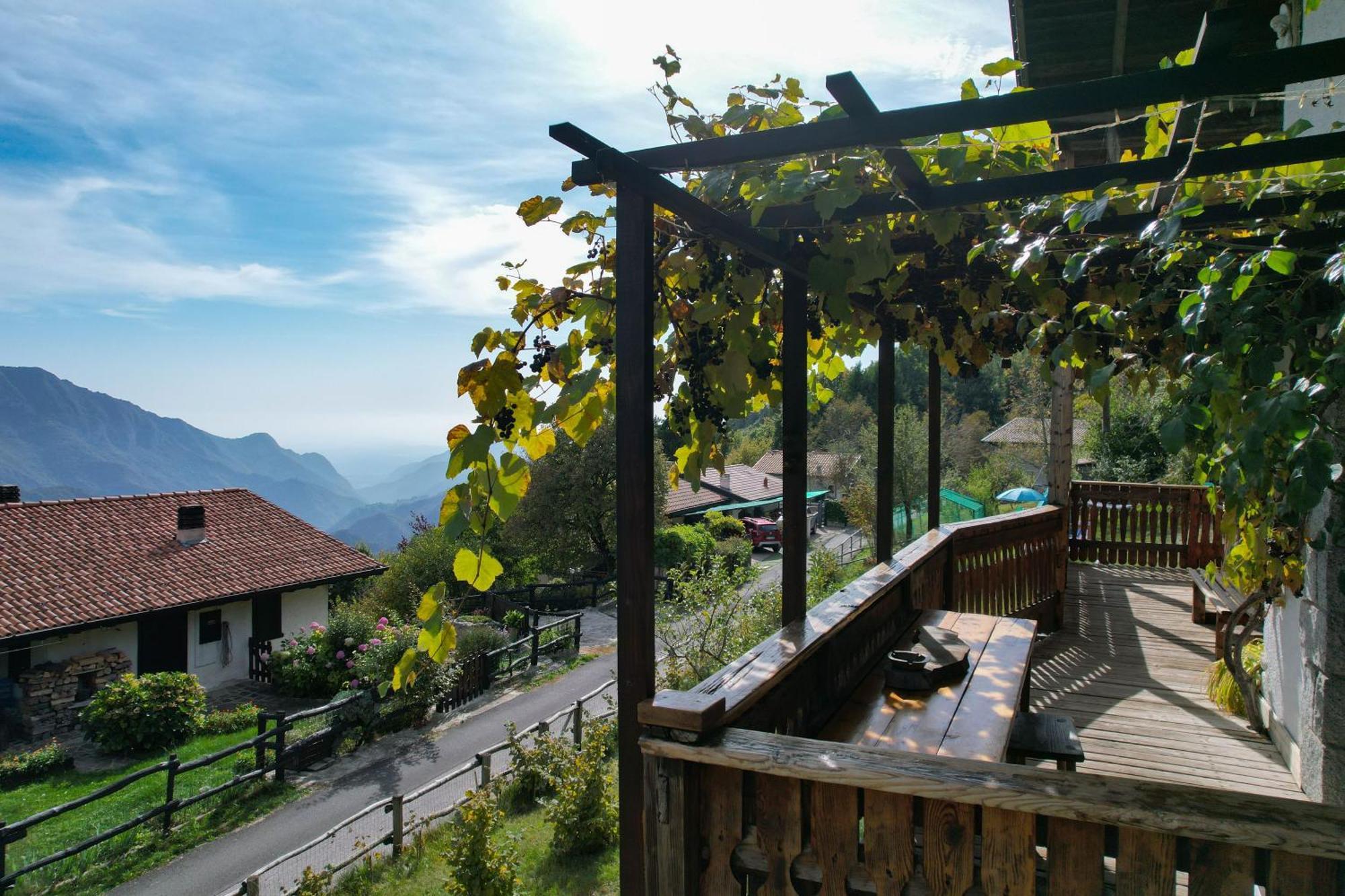 Chalet "Baita Cavacca" Crone Buitenkant foto